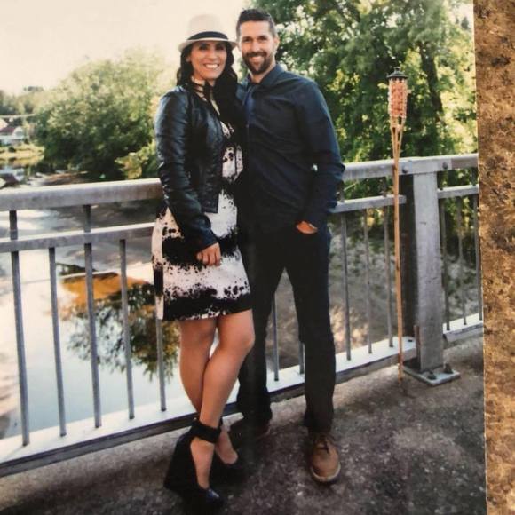 Meet your Posher, Marie-josee - Picture 1 of 1